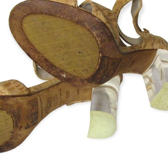 Donald J Pliner Heels Corak and Lucite Heels Size - Picture 5 of 7